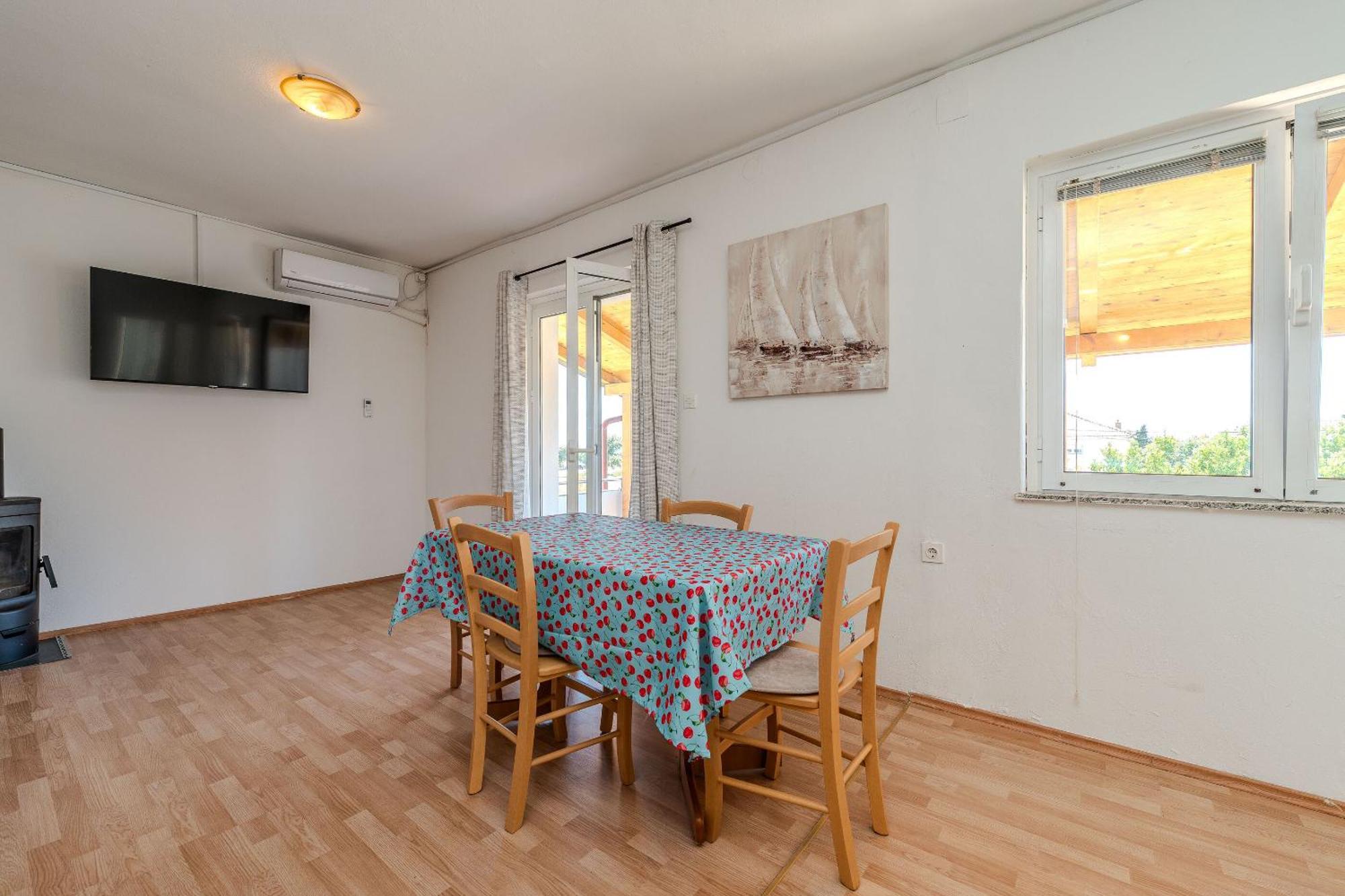 פריבלאקה Apartments Mlado מראה חיצוני תמונה
