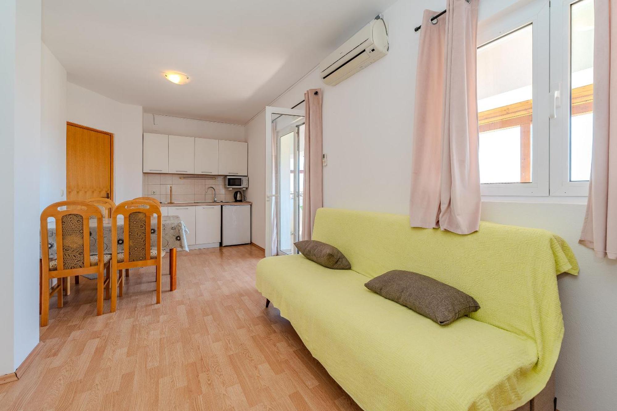 פריבלאקה Apartments Mlado מראה חיצוני תמונה