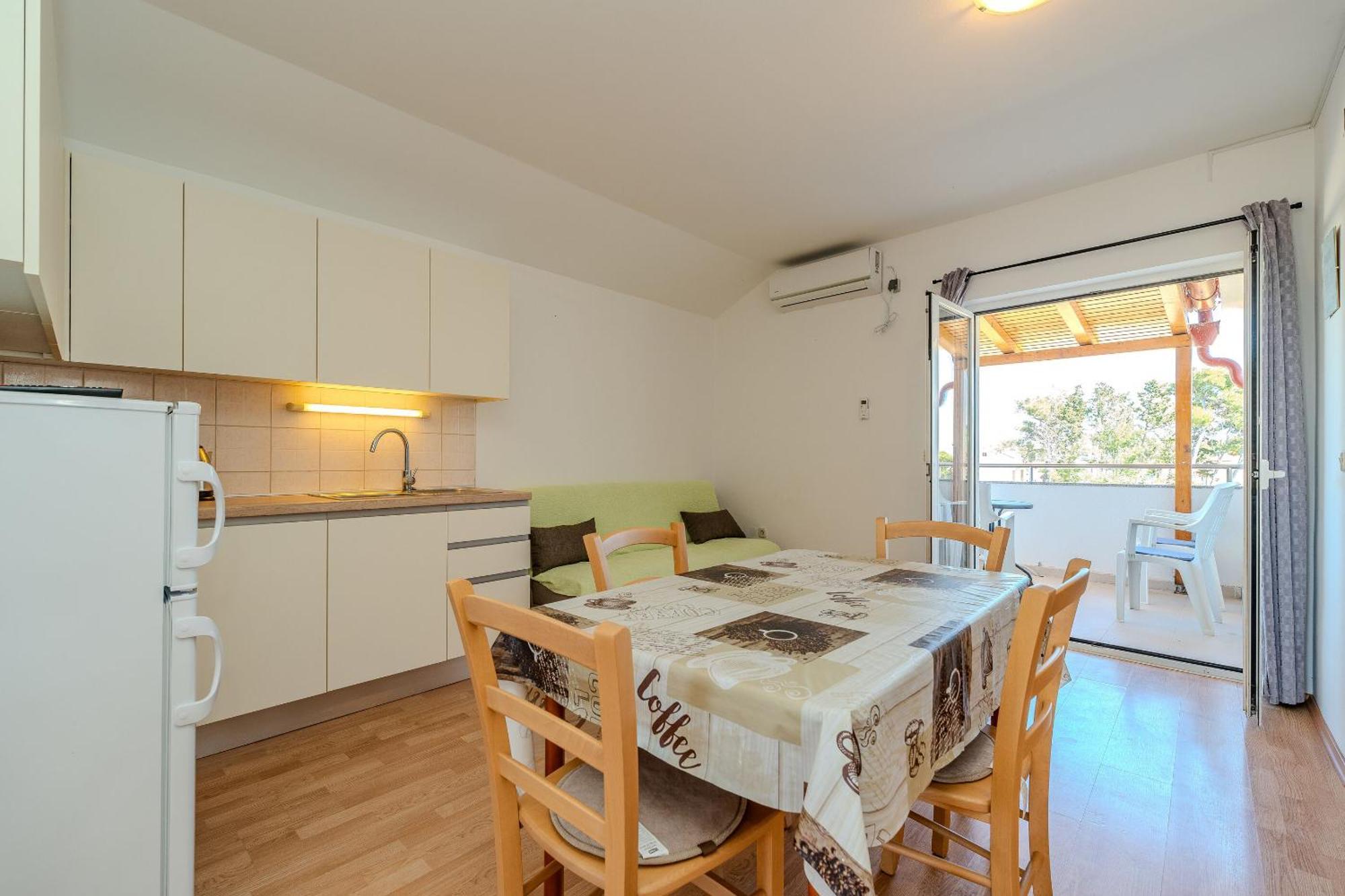 פריבלאקה Apartments Mlado מראה חיצוני תמונה